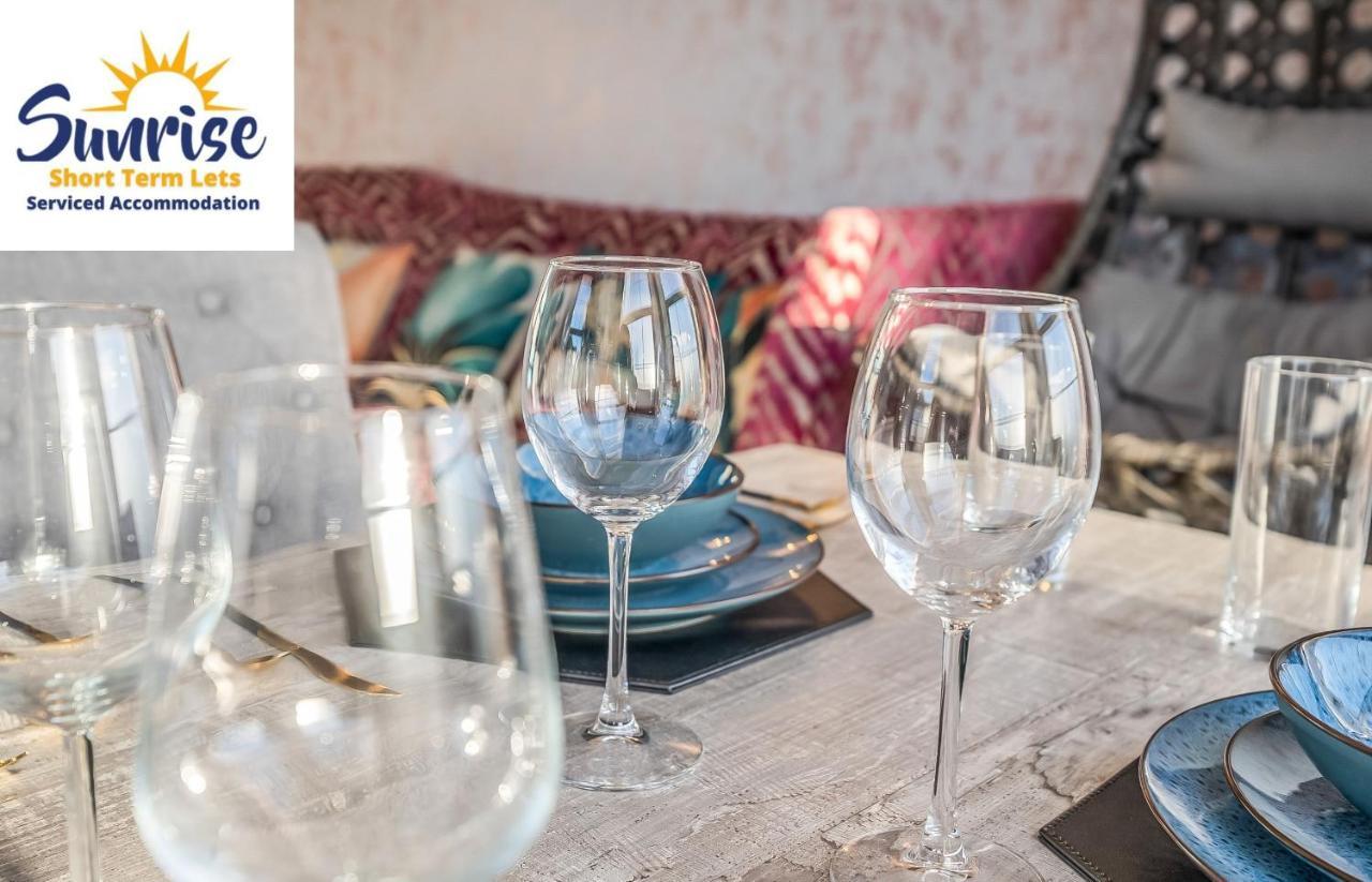 Presidential Apartment, Family Home, Luxury Bedrooms, 2 Rooms, 1 King Bed, 2 Single Beds, Free Wifi, Free Parking, Tourists, Business Travelers, Relocation, Beautiful River Views, - Long Stays, Invoice And Reduced Price Are Only Via Sunrise Short Let ダンディー エクステリア 写真