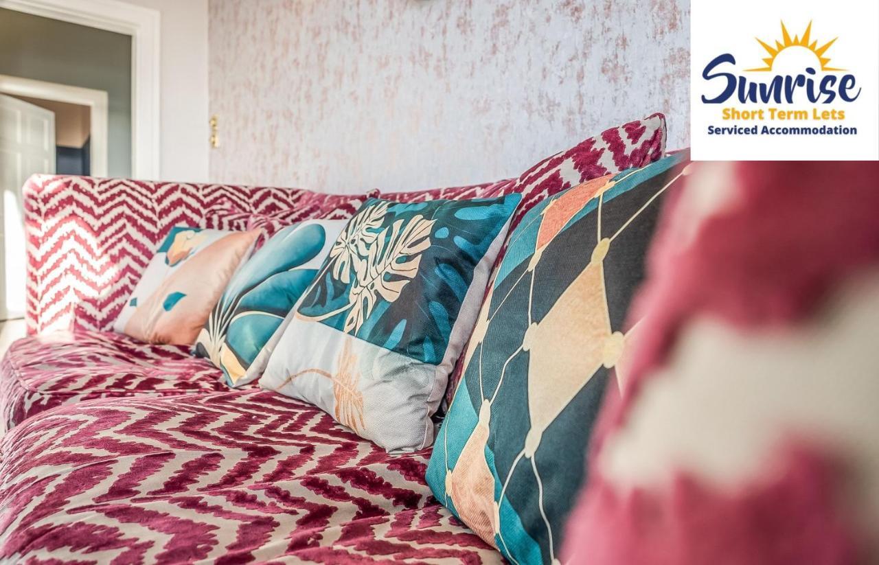 Presidential Apartment, Family Home, Luxury Bedrooms, 2 Rooms, 1 King Bed, 2 Single Beds, Free Wifi, Free Parking, Tourists, Business Travelers, Relocation, Beautiful River Views, - Long Stays, Invoice And Reduced Price Are Only Via Sunrise Short Let ダンディー エクステリア 写真